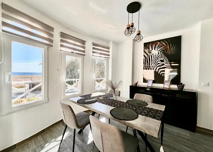 De Lujo Con Piscina Y Vistas Al Mar En Τορεβιέχα