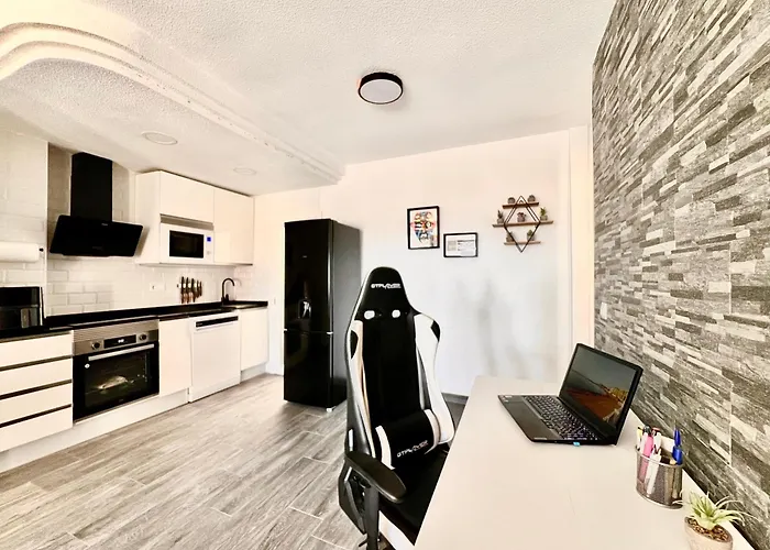 De Lujo Con Piscina Y Vistas Al Mar En