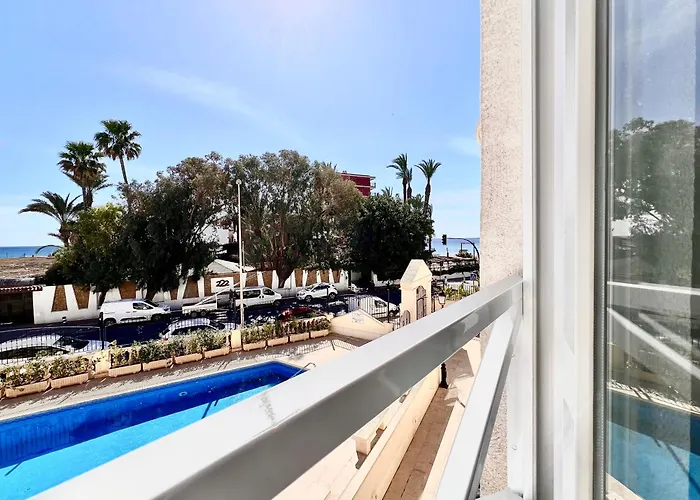 De Lujo Con Piscina Y Vistas Al Mar En Διαμέρισμα *