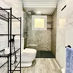De Lujo Con Piscina Y Vistas Al Mar En Апартаменты Торевьиа