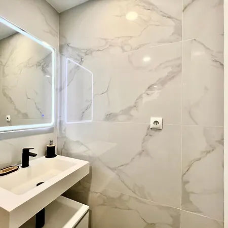 De Lujo Con Piscina Y Vistas Al Mar En Апартаменты *