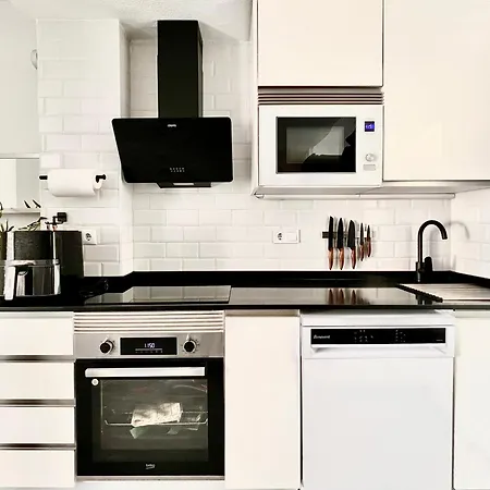 De Lujo Con Piscina Y Vistas Al Mar En *